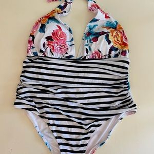 Cupshe one piece bathing suit
